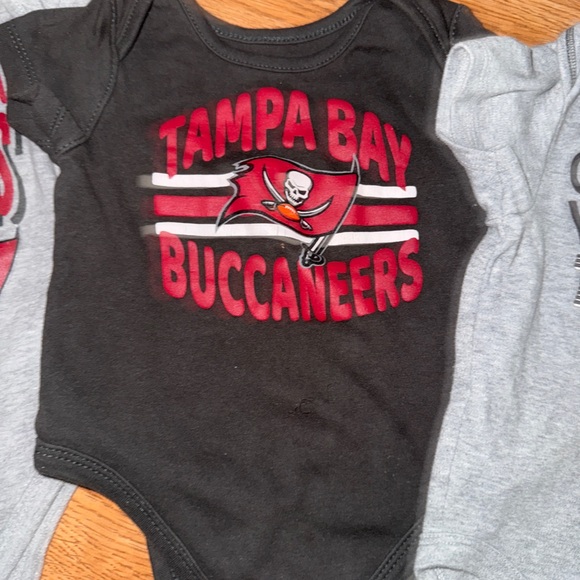 Tampa Bay buccaneers onesie bundle - Picture 3 of 5